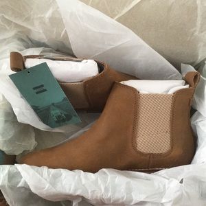 NWT Toms Ella Chelsea Boot Sz 7.5